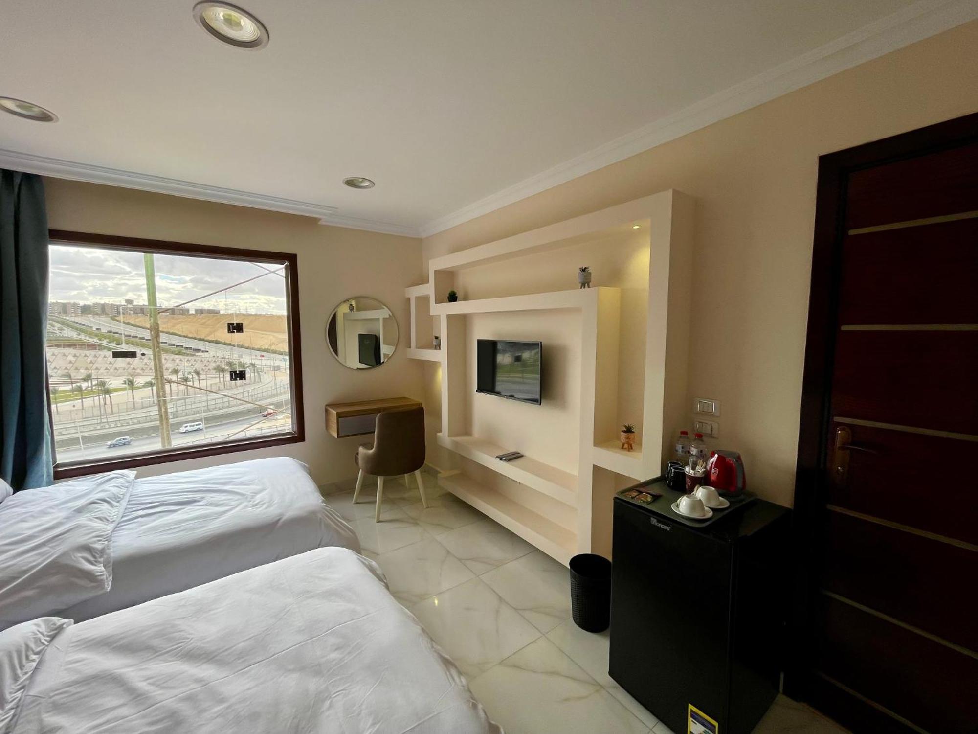 Pyramuse Inn Nazlat as Sammān Chambre photo